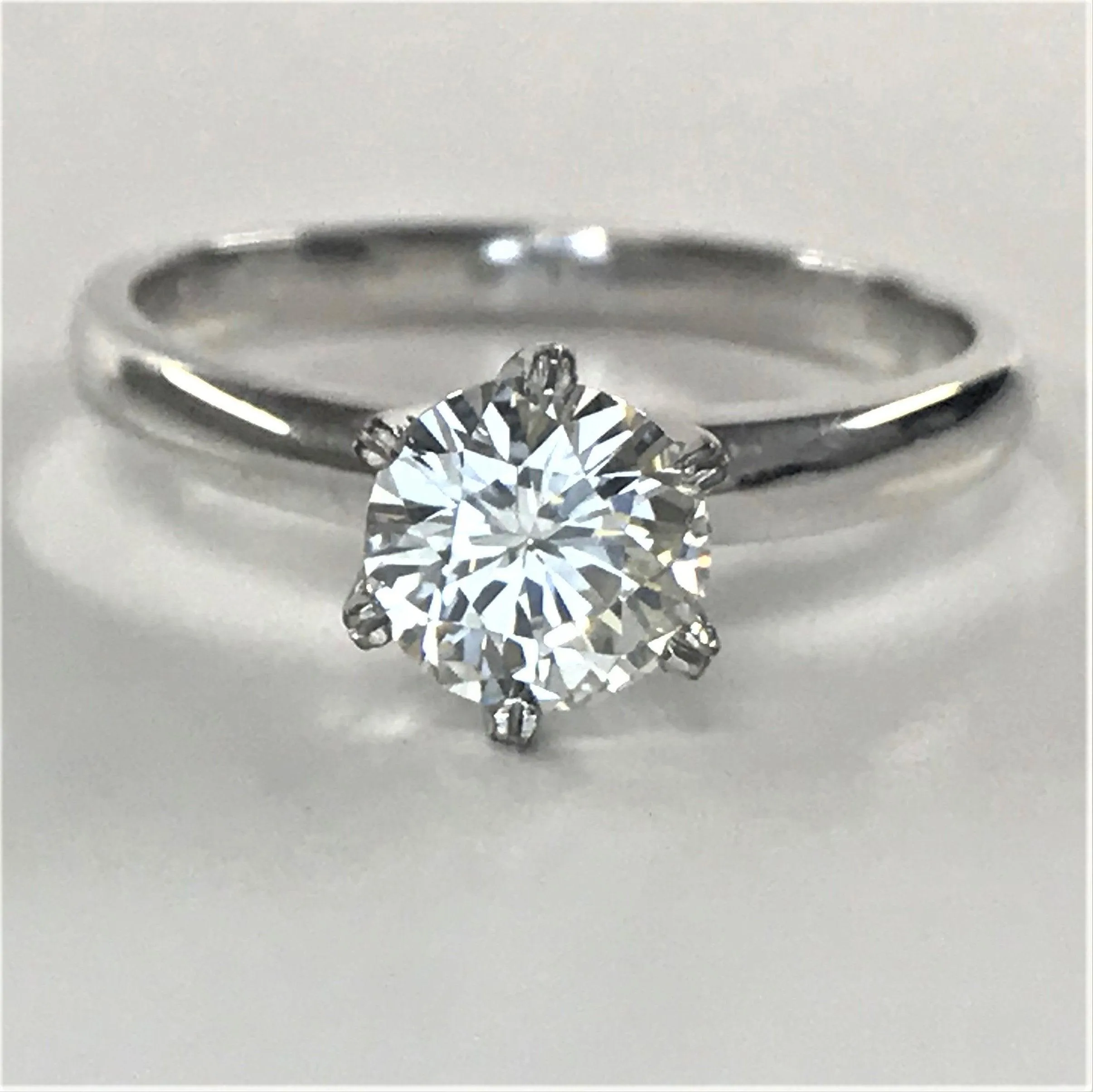 1 carat diamond solitaire ring platinum