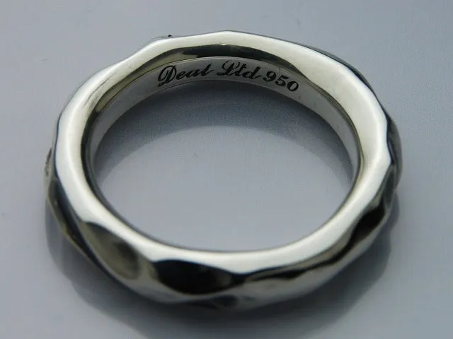 Hammerd Line Ring