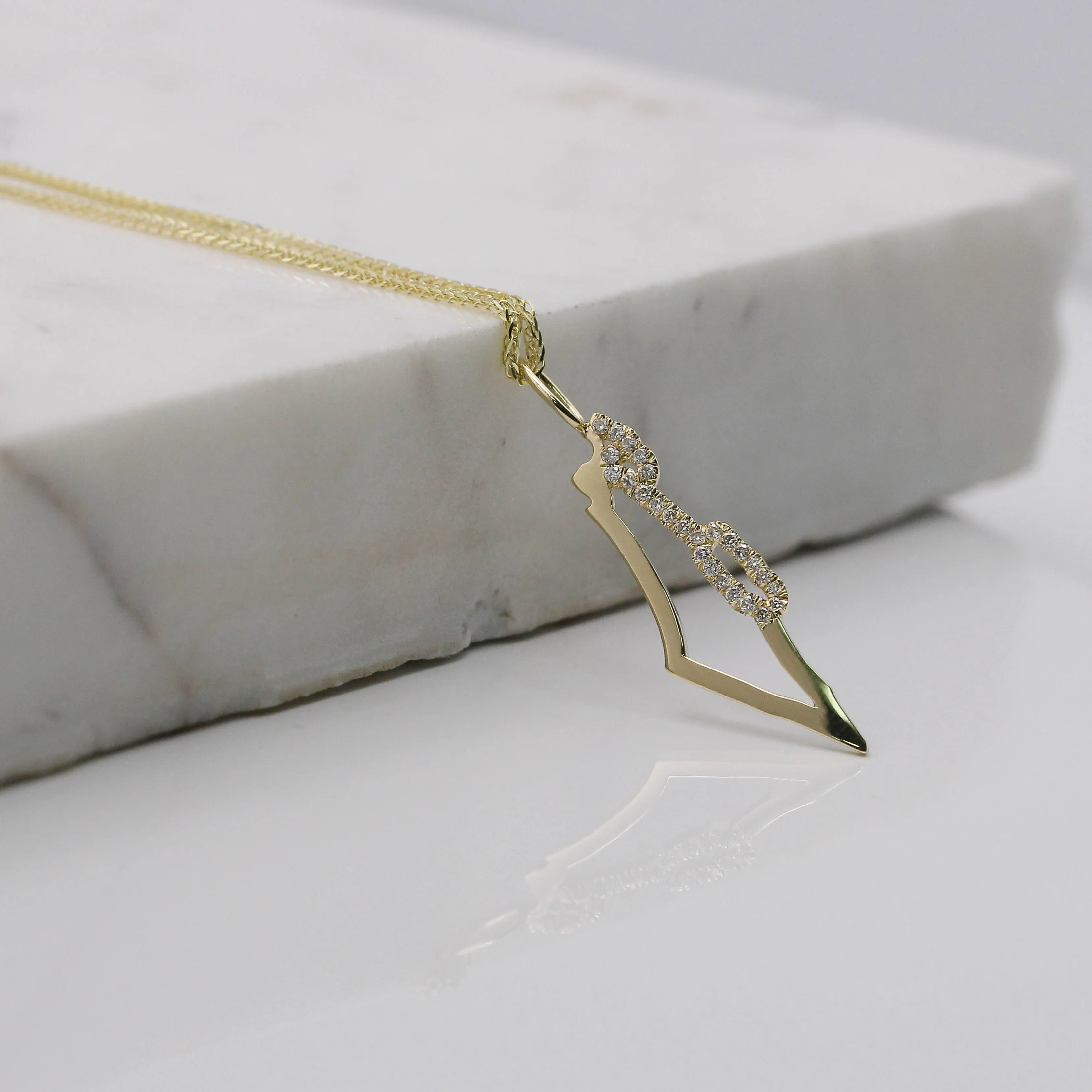 Israel Frame Gold pendant With White Diamonds On the Sea Line